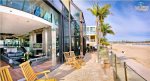 Front Patio with Lounge Area Overlooking Boardwalk and Bay. Mission Bay Rental